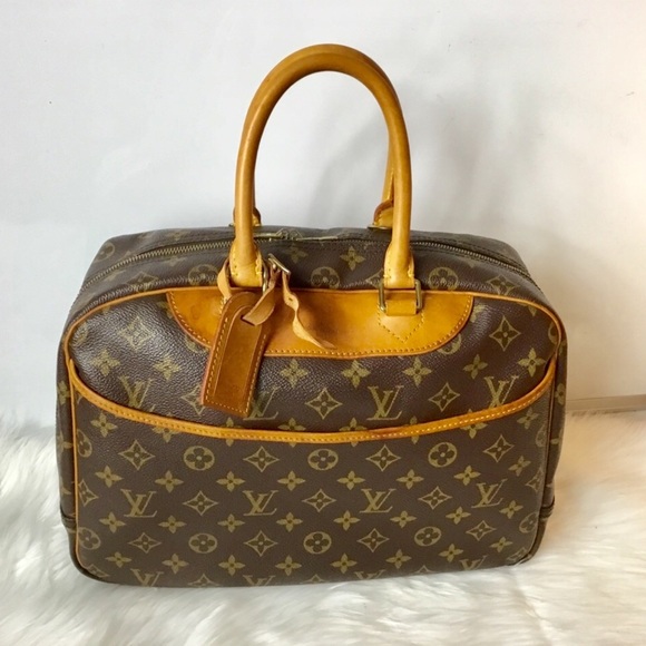 Louis Vuitton Handbags - SOLD—100% Authentic Louis Vuitton Mono Deauville
